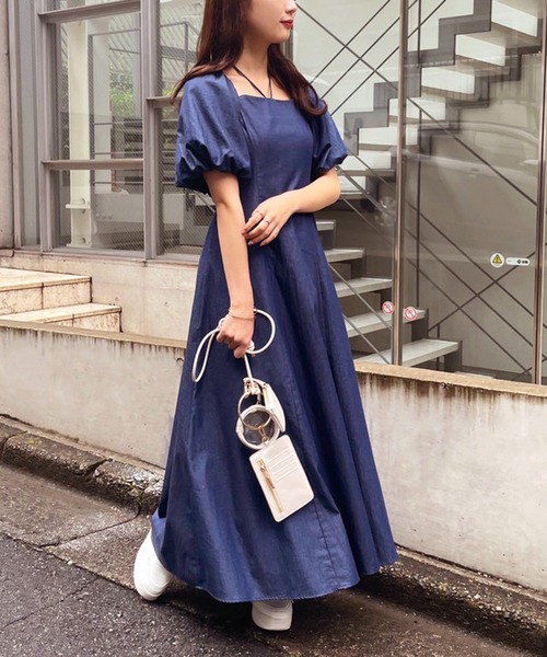 one after another NICE CLAUP（ワンアフターアナザーナイスクラップ）の「袖ボリュームホルターワンピース（ワンピース・レディース・ブラック/インディゴブルー/パープル/レッド・FREE）」の5枚目の写真