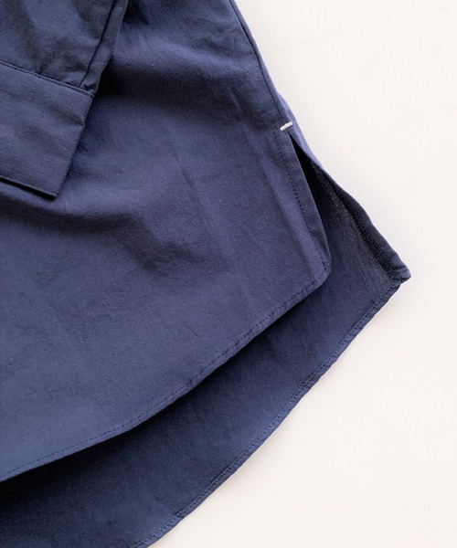 Q（キュー）の「Qエンブレムスキッパーシャツ（シャツ/ブラウス・レディース・ネイビー/アイボリー/ブルー系その他・MEDIUM）」の7枚目の写真