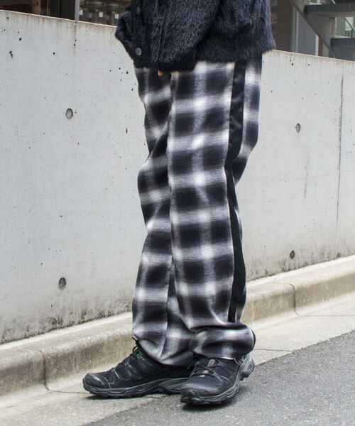 GLOSTER（グロスター）の「【GLOSTER/グロスター】オンブレ チェック イージーパンツ カットオフ サイドライン（その他パンツ・メンズ・ブラック系その他・M/L）」の3枚目の写真