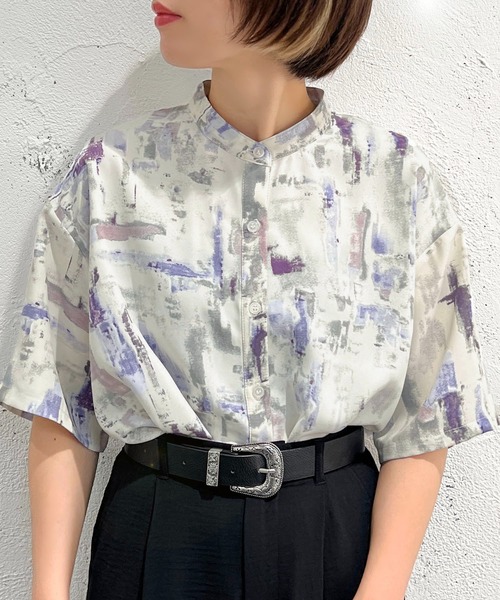 apres jour mignon(アプレジュールミニョン)の「柄バンドカラーシャツ【ZOZOTOWN限定アイテム】(シャツ/ブラウス・レディース・パープル/ブラック系その他/ブラック・X-LARGE/フリー)」の3枚目の写真