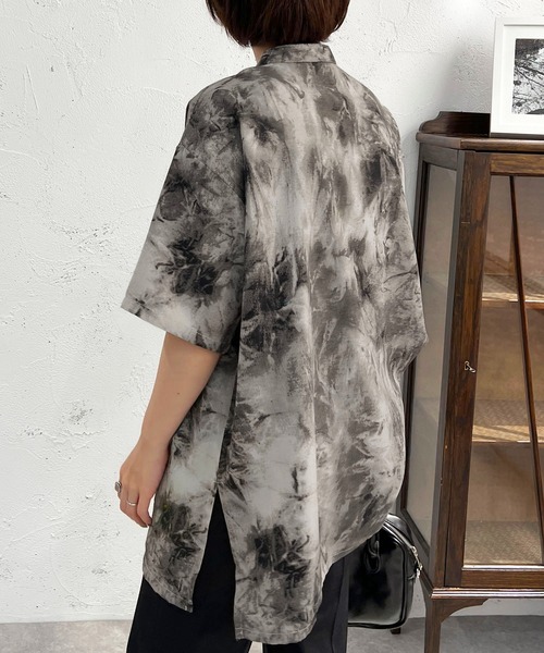 apres jour mignon(アプレジュールミニョン)の「柄バンドカラーシャツ【ZOZOTOWN限定アイテム】(シャツ/ブラウス・レディース・パープル/ブラック系その他/ブラック・X-LARGE/フリー)」の6枚目の写真