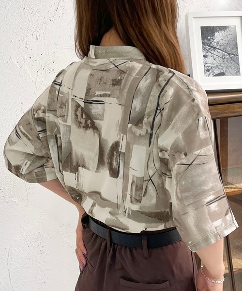 apres jour mignon(アプレジュールミニョン)の「柄バンドカラーシャツ【ZOZOTOWN限定アイテム】(シャツ/ブラウス・レディース・パープル/ブラック系その他/ブラック・X-LARGE/フリー)」の10枚目の写真
