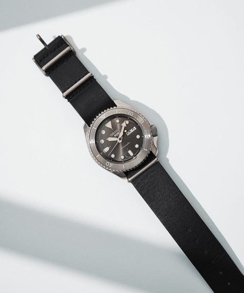 SEIKO 5（セイコーファイブ）の「SEIKO 5sports / セイコー×JOURNAL STANDARD 別注 SKX LIMITED（アナログ腕時計・メンズ・その他・FREE）」の2枚目の写真