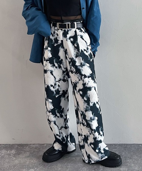 PAGEBOY（ページボーイ）の「ペイント柄パンツ（その他パンツ・レディース・ブラック/パープル系・FREE）」の4枚目の写真