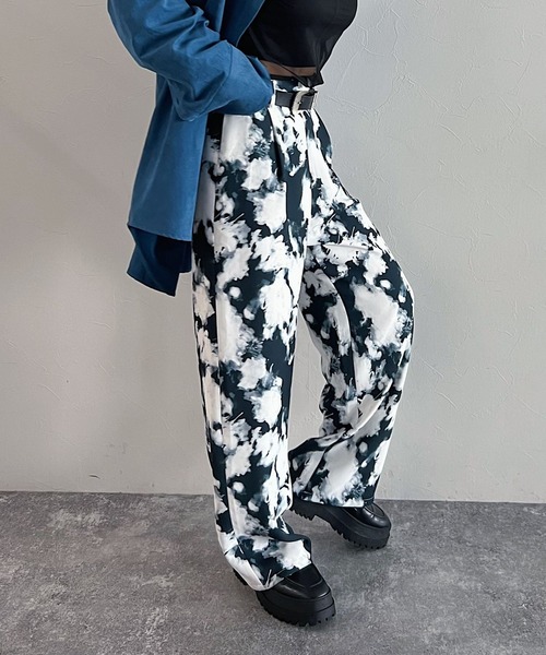 PAGEBOY（ページボーイ）の「ペイント柄パンツ（その他パンツ・レディース・ブラック/パープル系・FREE）」の5枚目の写真