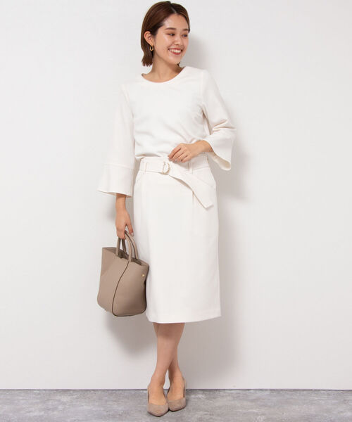 NOLLEY’S Sophi(ノーリーズソフィ)の「ウールライクフレアスリーブブラウス(シャツ/ブラウス・レディース・ベージュ/ネイビー/グレイッシュブルー/オフホワイト/ベビーピンク/サックスブルー・38/36)」の10枚目の写真