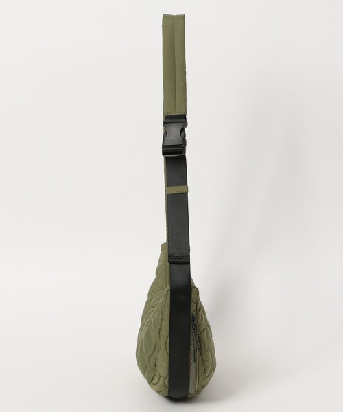 niko and...（ニコアンド）の「オリジナル月型キルトショルダーバッグ（ショルダーバッグ・レディース・パープル/ブラック/カーキ/アイボリー/グリーン・0）」の14枚目の写真