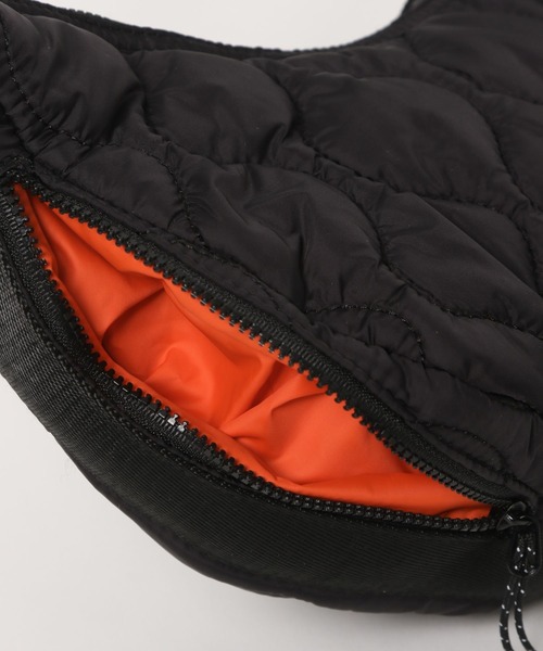 niko and...（ニコアンド）の「オリジナル月型キルトショルダーバッグ（ショルダーバッグ・レディース・パープル/ブラック/カーキ/アイボリー/グリーン・0）」の7枚目の写真