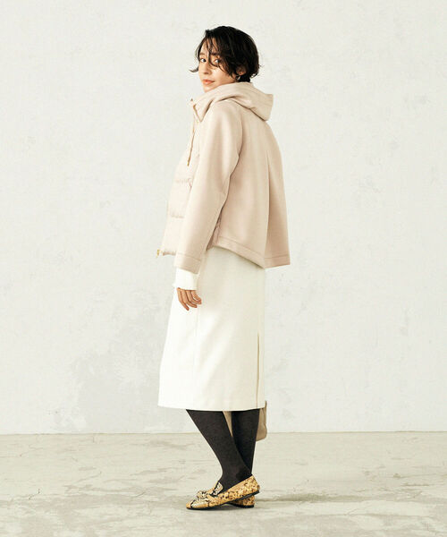 NOLLEY’S（ノーリーズ）の「◇【WEB限定】カットボンディング×スムースタフタダウン（ダウンジャケット/コート・レディース・ベージュ/ブラック・FREE）」の7枚目の写真