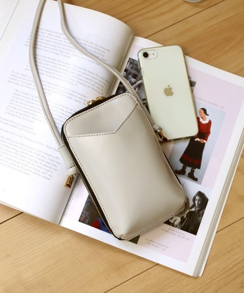 MIAN （ミアン）の「マルチモバイルショルダーバッグ（ショルダーバッグ・レディース・グレー/グリーン/ブラック/ピンク・FREE）」の3枚目の写真