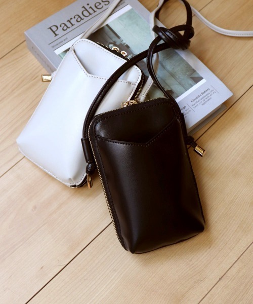 MIAN （ミアン）の「マルチモバイルショルダーバッグ（ショルダーバッグ・レディース・グレー/グリーン/ブラック/ピンク・FREE）」の2枚目の写真