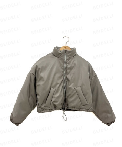 BEIDELLI（ベイデリー）の「[BELLIDE MADE] 2wayフェイクレザークロップドショート中綿ジャケット（ダウンジャケット/コート・レディース・ブラック/グレー・FREE）」の15枚目の写真
