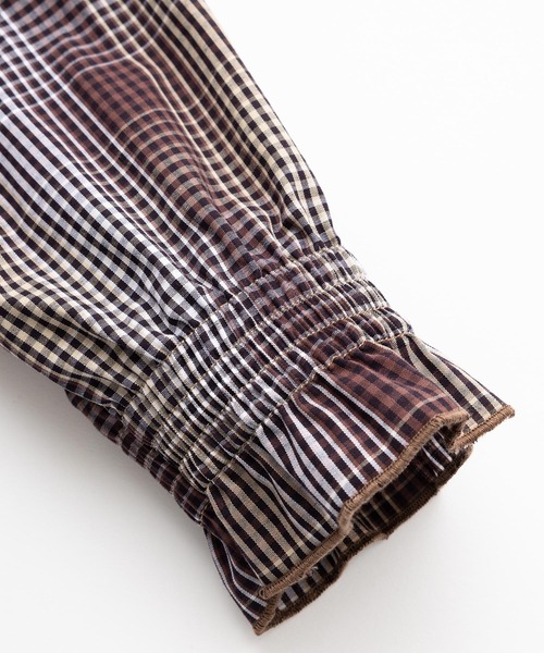 MILKFED.（ミルクフェド）の「PLAID RUFFLE BLOUSE（シャツ/ブラウス・レディース・ブルー/ブラウン・ONE SIZE）」の15枚目の写真