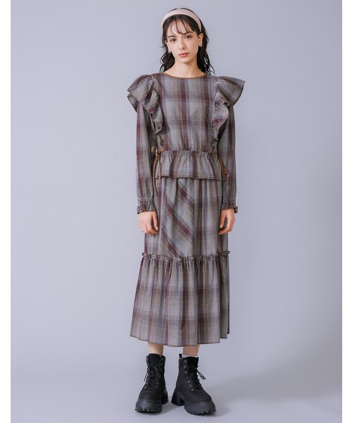 MILKFED.（ミルクフェド）の「PLAID RUFFLE BLOUSE（シャツ/ブラウス・レディース・ブルー/ブラウン・ONE SIZE）」の6枚目の写真