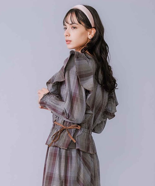 MILKFED.（ミルクフェド）の「PLAID RUFFLE BLOUSE（シャツ/ブラウス・レディース・ブルー/ブラウン・ONE SIZE）」の14枚目の写真