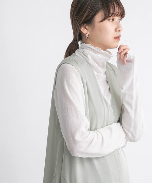 KBF（ケイビーエフ）の「ハイネックスリットカットソー（Tシャツ/カットソー・レディース・グリーン/チャコールグレー/オフホワイト・ONE）」の2枚目の写真