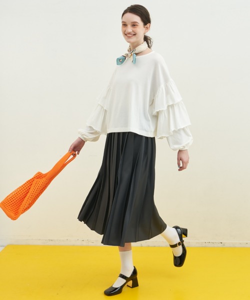 MERLOT(メルロー)の「1枚でも決まる 袖フリルカットソー(Tシャツ/カットソー・レディース・ブラック/ホワイト・FREE)」の22枚目の写真