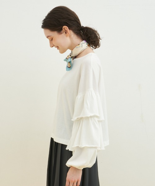 MERLOT(メルロー)の「1枚でも決まる 袖フリルカットソー(Tシャツ/カットソー・レディース・ブラック/ホワイト・FREE)」の18枚目の写真
