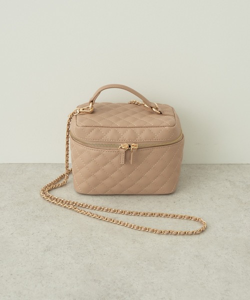 earth music&ecology(アースミュージックアンドエコロジー)の「キルティングバニティショルダーバッグ(ショルダーバッグ・レディース・アイボリー/ブラック/モカ・FREE)」の3枚目の写真