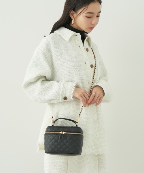 earth music&ecology(アースミュージックアンドエコロジー)の「キルティングバニティショルダーバッグ(ショルダーバッグ・レディース・アイボリー/ブラック/モカ・FREE)」の4枚目の写真