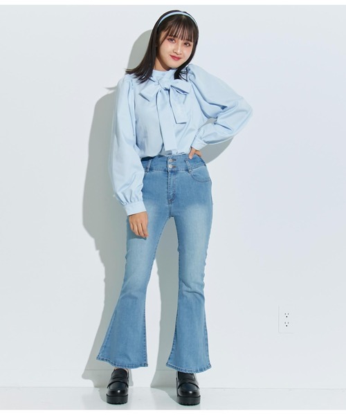 ANAP GiRL(アナップガール)の「ビッグリボンパフスリーブシャツ【セットアップ可能】(シャツ/ブラウス・キッズ・オフホワイト/ライトブルー・XS/S/M)」の17枚目の写真