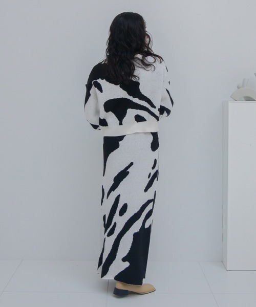 Black&White ♡ブラック&ホワイト♡新品未使用・ニットセーター　M VACANCY（ヴァカンシー）の「スプラッシュ柄2wayニット（ニット