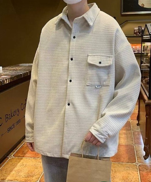 MGV(エムジーヴィー)の「オーバーサイズストリートシャツ(シャツ/ブラウス・メンズ・ブラック/ベージュ・LARGE/X-LARGE/MEDIUM)」の11枚目の写真