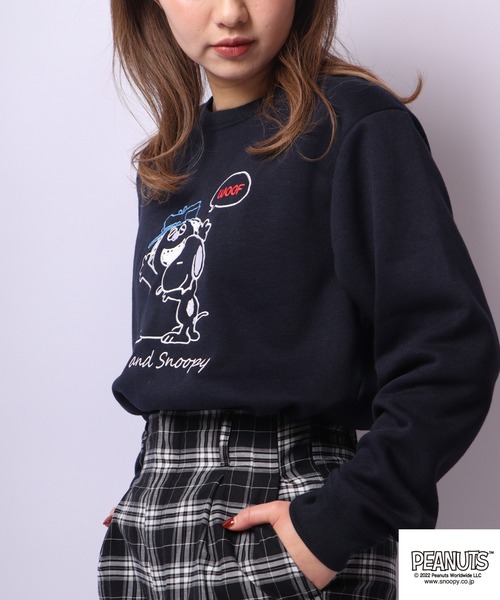PEANUTS(ピーナッツ)の「PEANUTS スヌーピー スウェット トレーナー 裏起毛(スウェット・レディース・ピンクベージュ/杢グレー/ネイビー・M/L/LL)」の7枚目の写真