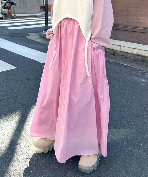 Alley by w closet（アリーバイダブルクローゼット）の「【Alley】ビッグポケットナイロンスカート（スカート・レディース・オフホワイト/ピンク/ライトグリーン/グリーン/オレンジ/レッド系その他・FREE）」の4枚目の写真