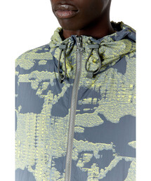 DIESEL カモフラージュナイロンジャケット DIESEL（ディーゼル）の「メンズ ジャケット マウンテンパーカー