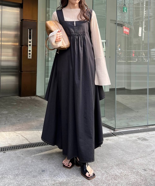 CAPRICIEUX LE'MAGE（カプリシューレマージュ）の「配色ステッチサイドフレアワンピース（ワンピース・レディース・ホワイト/ブラック・FREE）」の3枚目の写真