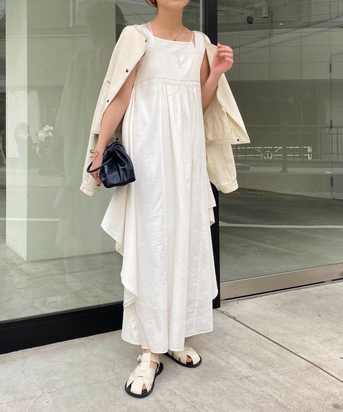 CAPRICIEUX LE'MAGE（カプリシューレマージュ）の「配色ステッチサイドフレアワンピース（ワンピース・レディース・ホワイト/ブラック・FREE）」の4枚目の写真