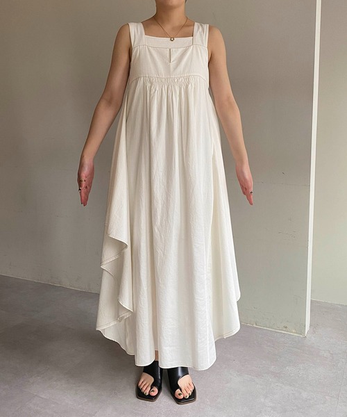 CAPRICIEUX LE'MAGE（カプリシューレマージュ）の「配色ステッチサイドフレアワンピース（ワンピース・レディース・ホワイト/ブラック・FREE）」の5枚目の写真