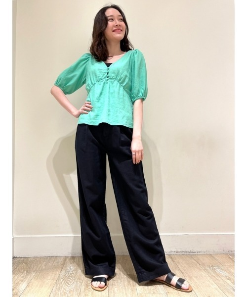 GAP（ギャップ）の「袖コンシャス リネンブレンド ペプラムトップス（シャツ/ブラウス・レディース・グリーン/イエロー・S/XS/L/M/XXS）」の7枚目の写真