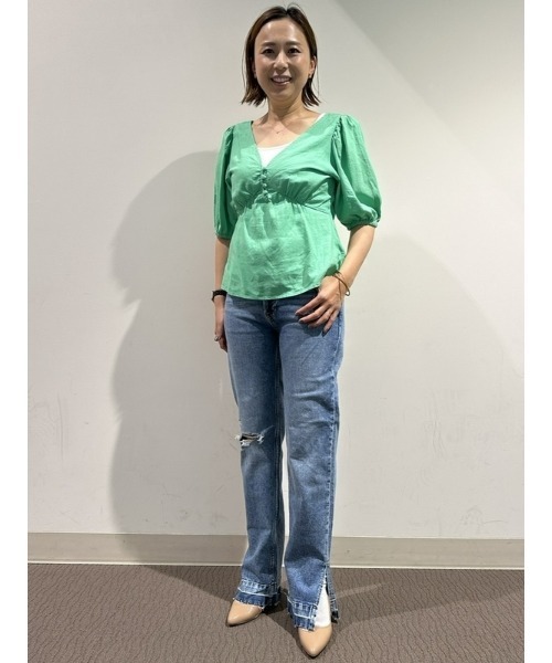 GAP（ギャップ）の「袖コンシャス リネンブレンド ペプラムトップス（シャツ/ブラウス・レディース・グリーン/イエロー・S/XS/L/M/XXS）」の8枚目の写真