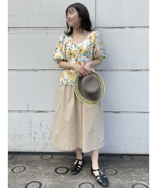 GAP（ギャップ）の「袖コンシャス リネンブレンド ペプラムトップス（シャツ/ブラウス・レディース・グリーン/イエロー・S/XS/L/M/XXS）」の9枚目の写真