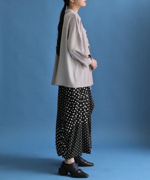 osharewalker（オシャレウォーカー）の「【廃盤】『アシメラッフルフリルシャツ』（シャツ/ブラウス・レディース・ブラック/ライトグレー・FREE）」の7枚目の写真