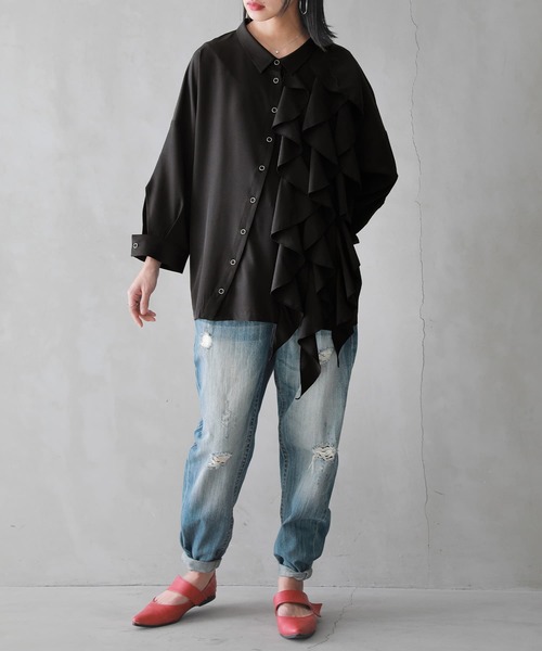 osharewalker（オシャレウォーカー）の「【廃盤】『アシメラッフルフリルシャツ』（シャツ/ブラウス・レディース・ブラック/ライトグレー・FREE）」の12枚目の写真