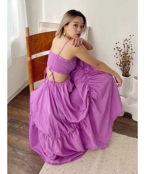 EVRIS(エヴリス)の「オープンウエストロングキャミワンピース(ワンピース・レディース・ブラック/パープル/ホワイト・FREE)」の11枚目の写真