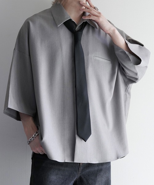 cussil（クシル）の「【cussil/クシル】TRストレッチルーズシルエット2wayオープンカラーシャツ（シャツ/ブラウス・メンズ・オフホワイト/ライトグレー/ブラック/グレイッシュベージュ/ライトブルー/チャコールグレー/ブルーグレー/グレー/ホワイト系/ブラック系・L/M/S/XS）」の7枚目の写真