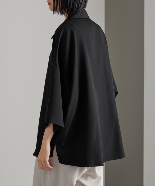 cussil（クシル）の「【cussil/クシル】TRストレッチルーズシルエット2wayオープンカラーシャツ（シャツ/ブラウス・メンズ・オフホワイト/ライトグレー/ブラック/グレイッシュベージュ/ライトブルー/チャコールグレー/ブルーグレー/グレー/ホワイト系/ブラック系・L/M/S/XS）」の16枚目の写真
