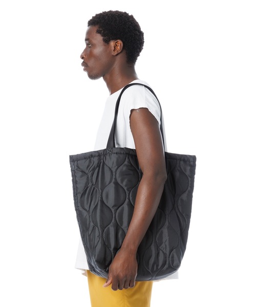 DAILY STANDARD by SANDINISTA(デイリースタンダードバイサンディニスタ)の「Quilted Tote Bag / キルティングトートバッグ(トートバッグ・メンズ・ネイビー/ブラック/オレンジ/オリーブ・FREE)」の19枚目の写真