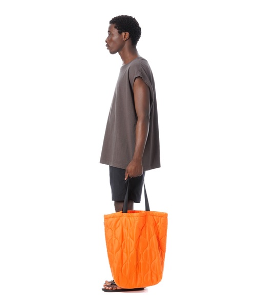 DAILY STANDARD by SANDINISTA(デイリースタンダードバイサンディニスタ)の「Quilted Tote Bag / キルティングトートバッグ(トートバッグ・メンズ・ネイビー/ブラック/オレンジ/オリーブ・FREE)」の11枚目の写真