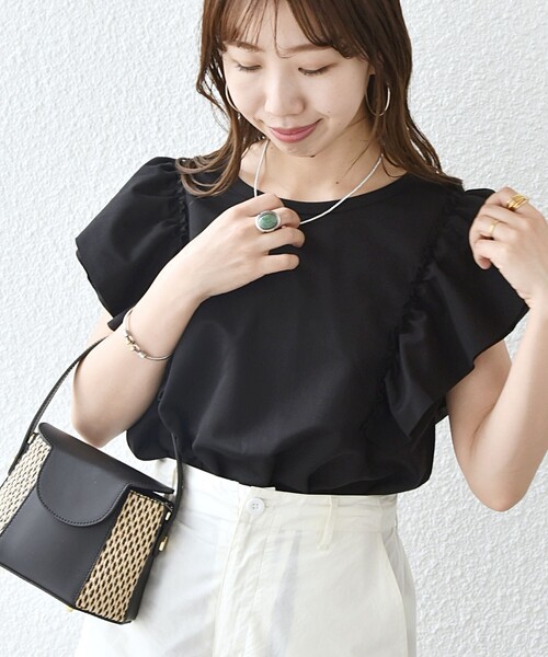 SHIPS any(シップス エニィ)の「SHIPS any:〈洗濯機可能〉カット フリルスリーブ TEE(Tシャツ/カットソー・レディース・ブラック/ブラウン・ONE SIZE)」の13枚目の写真