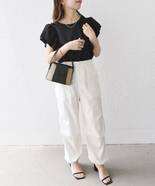 SHIPS any(シップス エニィ)の「SHIPS any:〈洗濯機可能〉カット フリルスリーブ TEE(Tシャツ/カットソー・レディース・ブラック/ブラウン・ONE SIZE)」の16枚目の写真