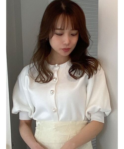 dazzlin（ダズリン）の「ビッグパーツカーデトップス（カーディガン/ボレロ・レディース・オフホワイト/ブラック/パープル・FREE）」の5枚目の写真