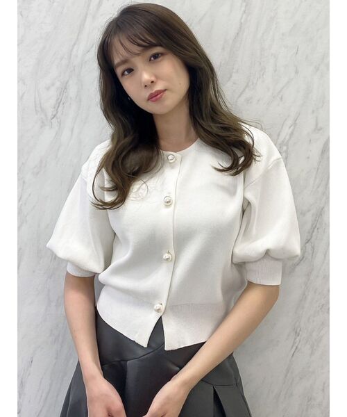 dazzlin（ダズリン）の「ビッグパーツカーデトップス（カーディガン/ボレロ・レディース・オフホワイト/ブラック/パープル・FREE）」の10枚目の写真