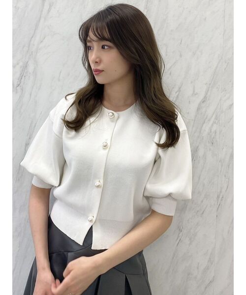 dazzlin（ダズリン）の「ビッグパーツカーデトップス（カーディガン/ボレロ・レディース・オフホワイト/ブラック/パープル・FREE）」の11枚目の写真