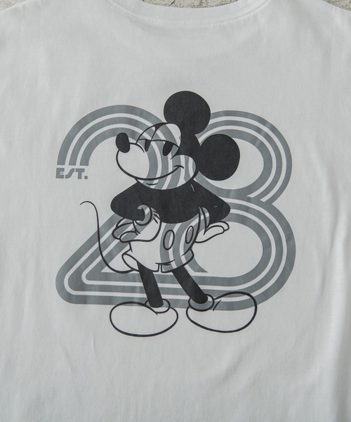 VICKY（ビッキー）の「【DISNEY/ディズニー ミッキーマウス】MICKEYオーバーサイズバックプリントTシャツ《洗濯機で洗える》（Tシャツ/カットソー・レディース・ホワイト/ベージュ/ブルー/チャコールグレー・M）」の7枚目の写真