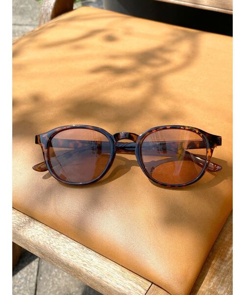 Ungrid(アングリッド)の「べっ甲フレームサングラス(サングラス・レディース・ブラウン・FREE)」の4枚目の写真